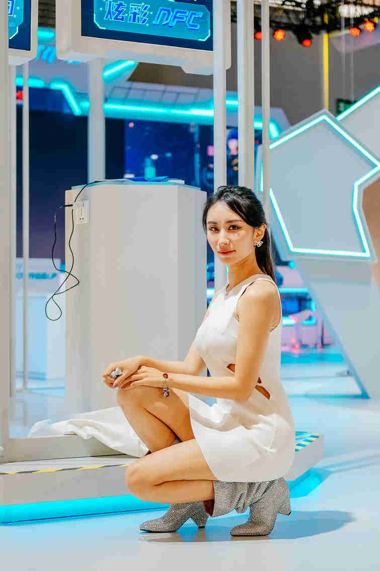 ChinaJoy 2021：ShowGirl精选实拍照片集合，赶紧看过来！