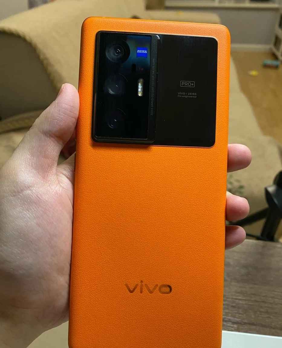 尴尬！B站UP主点评vivo X70 Pro+：满血配置体验却翻了大车！